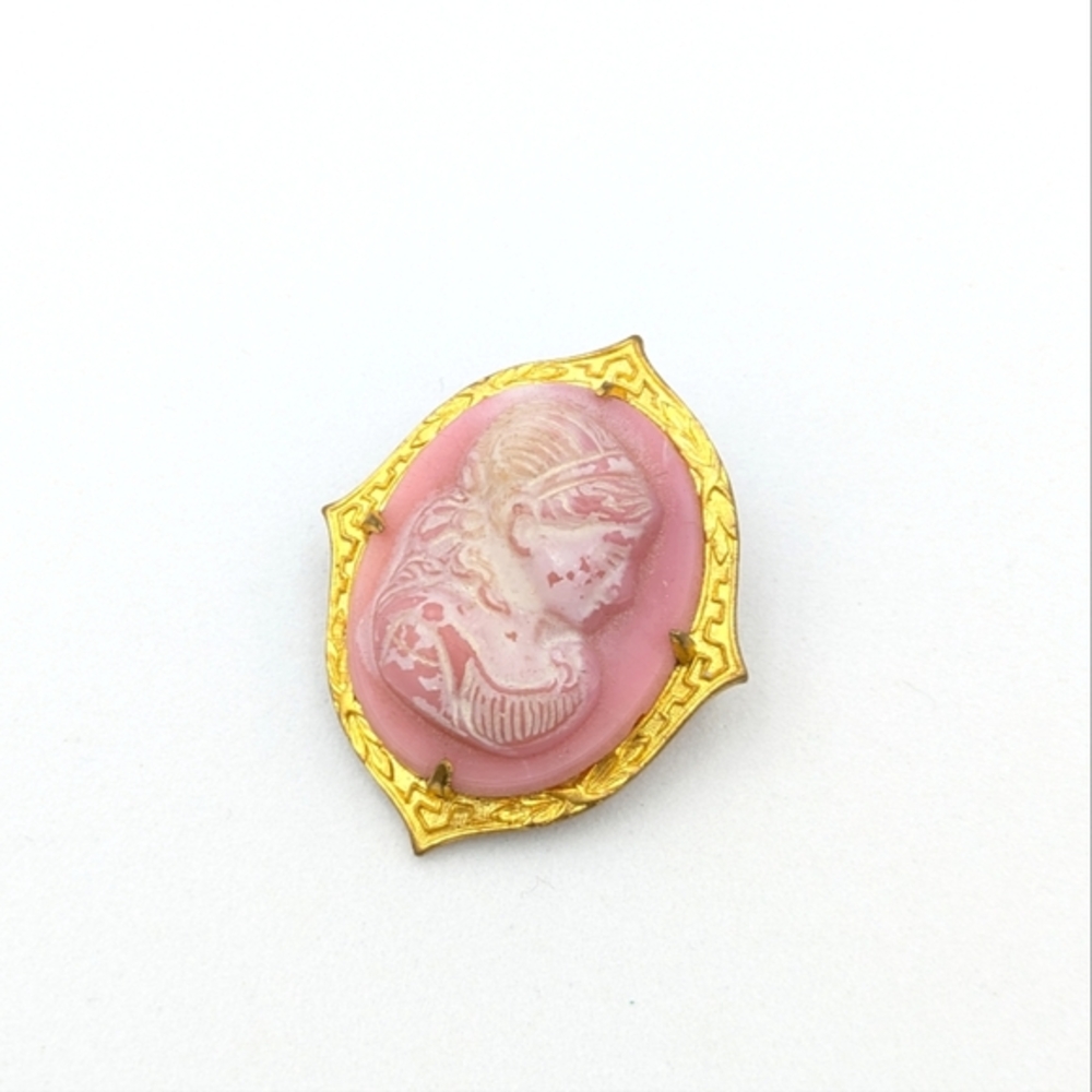 Antique / vintage (roughly 1930s) pink glass cameo woman to upcycle READ